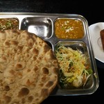 ディル レストラン - 今日のターリーセット。シークカバブは別皿で来た