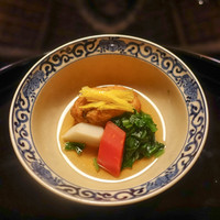 京都 吉兆 嵐山本店 - 焚合　飛竜子、京人参、里芋、ほうれん草の焚き合わせ