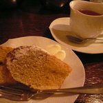ミンガスコーヒー - ケーキセット(お飲み物+\300-)
