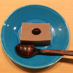 米増 - 黒豆水羊かん、器との色合わせが❣️