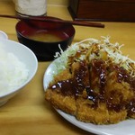 ロースかつ定食690円