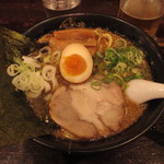 節骨麺たいぞう - 節骨　こってりたいぞうらー麺　800円　麺大盛（無料） 