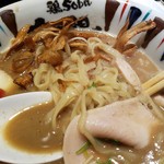 鶏Soba 座銀 にぼし店 - 麺はツルツル平打ち！