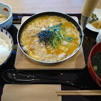 上越やすだ  銀座二丁目店 - 親子丼