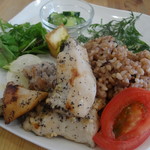 カフェヴェルデ - ハーブチキンプレート¥1,200(税抜き)
