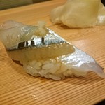 鮨処 多田 - 握り　さより　※しらさ海老の代替品