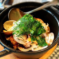 R restaurant & bar - 