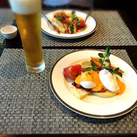 R restaurant & bar - 