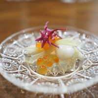 虎峰 - 水だこの湯引き　青パパイヤとトマトのジュレ　いくらの紹興酒漬け