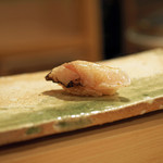 東麻布 天本 - 長崎九十九島しらかわの白甘鯛の握り