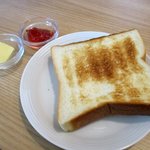 やました珈琲 - 備え付けのトースターで軽くトースト！