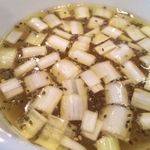 Japanese Soba Noodles 蔦 - チアシード浮かぶつけ汁