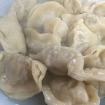 厚手の皮に包まれています