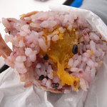 あーすかふぇ - 中には濃厚な卵黄が