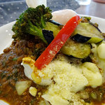 アプランティ - 限定3種のチーズと春菊のキーマカレー980円