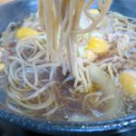 そば処 大和 - 鶏もつそばの麺
