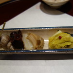 新宿割烹 中嶋 - 前菜：白菜辛子和え、バイ貝、蛸柔らか煮等
