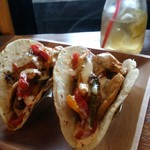 ESPARZA’S TACOS & COFFEE - チキンファヒタス