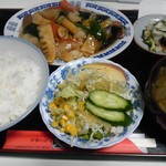 Tongarashi - 豚肉と野菜炒め
