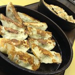 本店 鉄なべ - 鉄鍋ぎょうざ