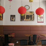 Yin's Sourdough Bakery and Cafe - 店内