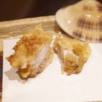 日本橋 蕎ノ字 - 昼の部おまかせ天ぷら 〆の手打ち蕎麦(3800円・外税・5%サ別)のハマグリ
