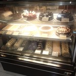 Max's RESTAURANT - 