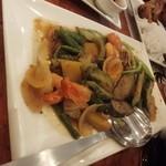Max's RESTAURANT - 