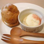 NOB - デザート（バニラアイス･シュークリーム）