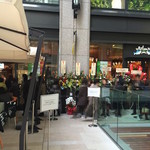 TAVERNA UOKIN - 【平日】13時20分頃・15人くらい行列・16年11月現在