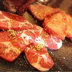 炭火焼ホルモン ぐう - 