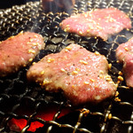 炭火焼ホルモン ぐう - 