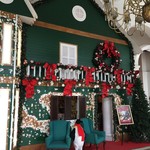 Lobby Lounge - フィリピンは1月末くらいまでクリスマスの飾りは続けてるそう。