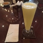 Lobby Lounge - グリーンマンゴージュース