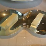 ベージュ アラン・デュカス 東京 - バター