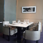 ベージュ アラン・デュカス 東京 - 