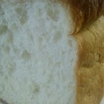 パン工房ななや - 湯種食パン「柔」200円（税別）　もっちもちの食感と柔らかな口どけが大きな特徴。