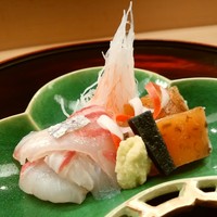赤坂 菊乃井 - 向付 /明石天然鯛、まな鰹、山葵、水前寺海苔
