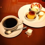 Kafe Morozofu - 期間限定デザートプレートとお飲物