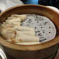 中国料理 「王朝」 ヒルトン名古屋 - ２０１４年は、スタッフが次々に作って、冷めないように蒸し器に入っています。