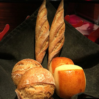 ラトリエ ドゥ ジョエル・ロブション - 自家製パン