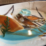 徳山鮓 - 鮒寿司。すみません、一枚食べちゃいましたm(_ _)m