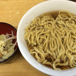 ラーメン二郎 - ラーメン 700円　麺半分・全部ちょっとで