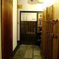 鮨 福萬 - お店の入り口