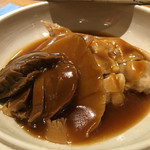 中国菜 火ノ鳥 - 干し鮑とフカヒレ 手羽先に浮袋の醤油煮