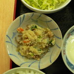 家族厨房 ひっきり - 小鉢２種はひっきりの伝統です。