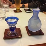 ダイニングカフェ 小伊万里 - 熱燗の徳利と江戸切子のお猪口