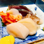 Sushi Benkei Umi - 【酒肴】○お造り様（〆鯖、赤貝、貝柱、つぶ貝）