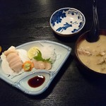 Izakaya Osanai - ほたて刺身とじゃっぱ汁