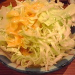 やき鳥三太郎 - 焼き鳥に付いてくるキャベツ(2017年1月2日撮影)